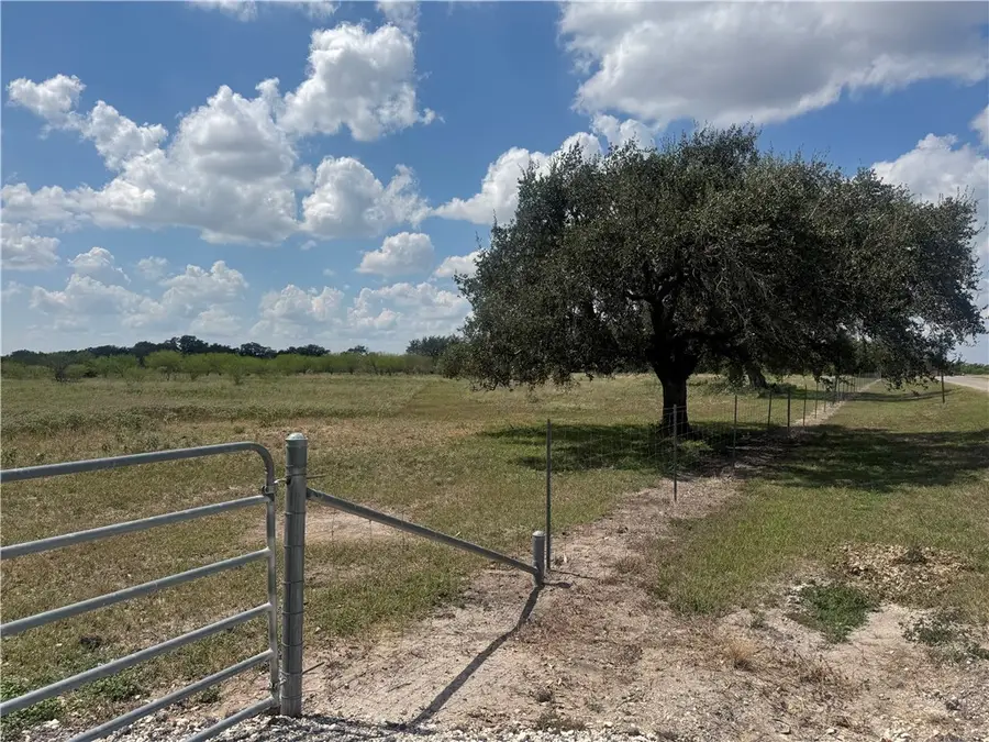 0 Cr 631, Skidmore, TX 78389 - Image #2