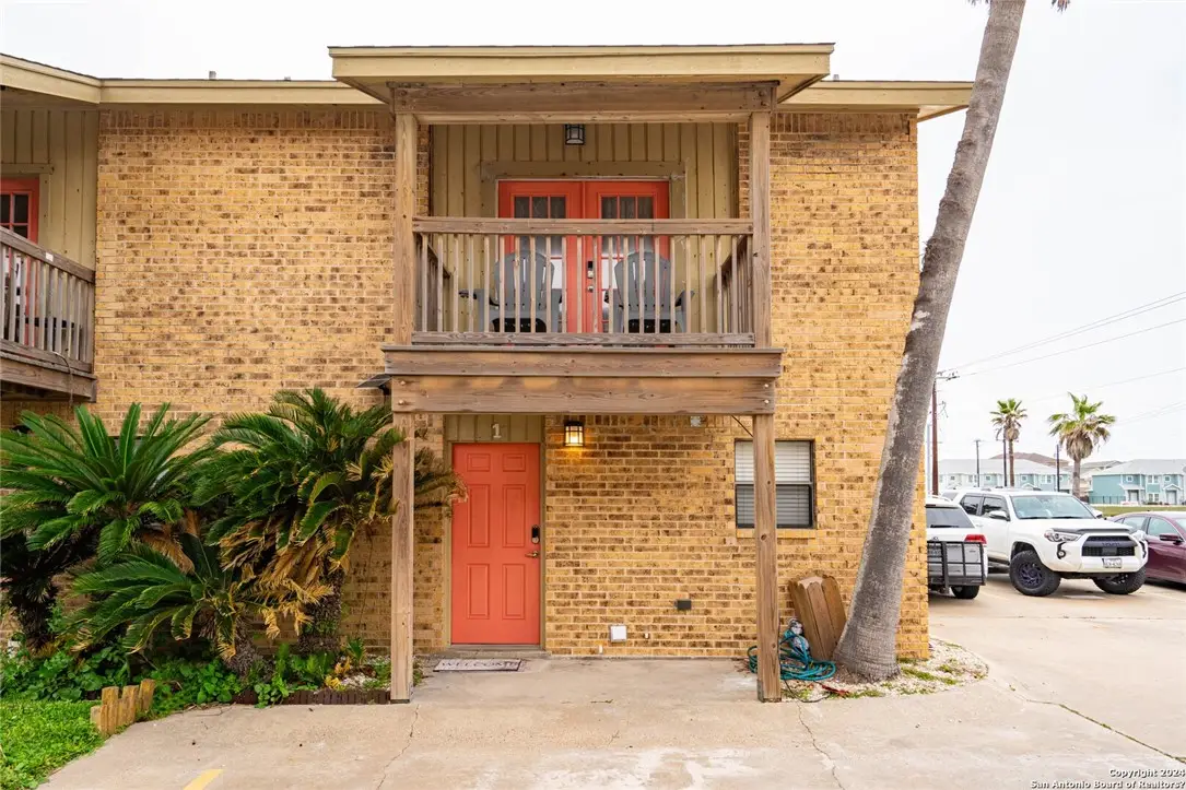 15217 Leeward Drive #1-B, Corpus Christi, TX 78418 - Image #1