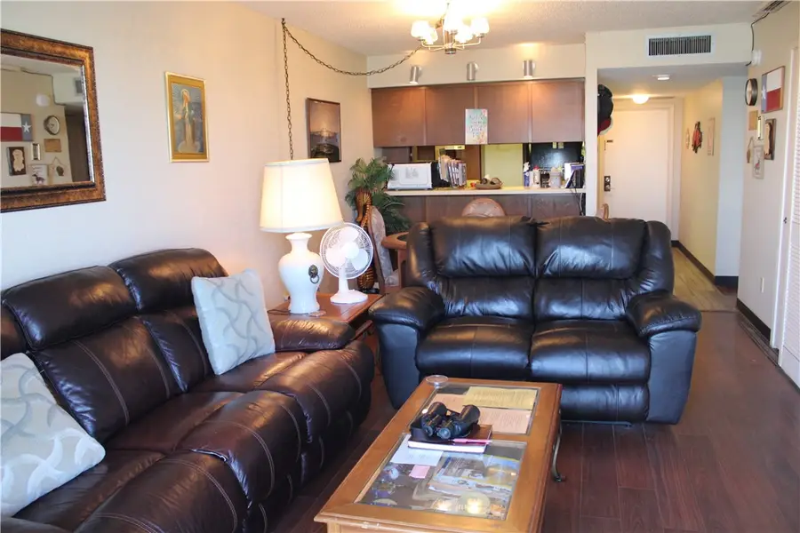 4000 Surfside Boulevard #806, Corpus Christi, TX 78402 - Image #2