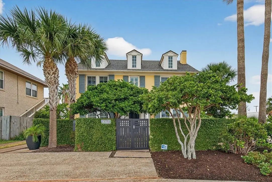 1213 Ocean Dr, Corpus Christi, TX 78404 - Image #1