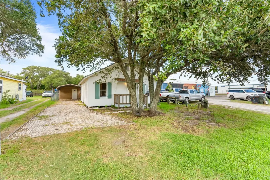 109 S Verne Street, Rockport, TX 78382 - Image #1