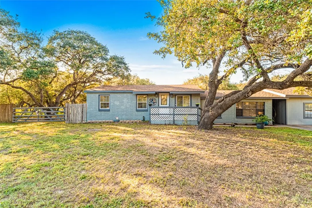 1887 Pace Avenue, Ingleside, TX 78362 - Image #1