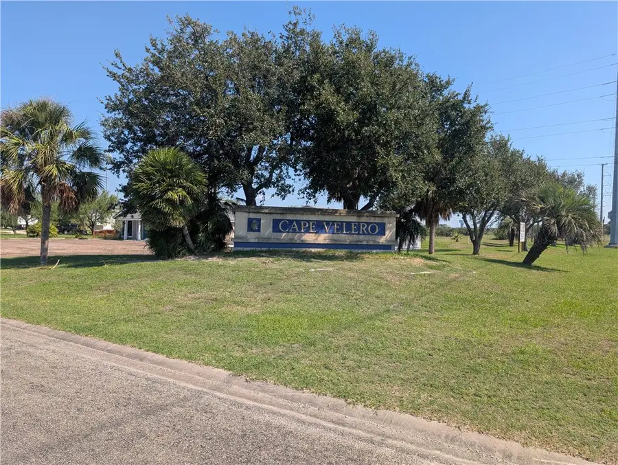1623 Cape Velero Drive, Rockport, TX 78382 - Image #2
