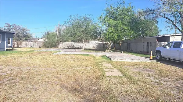 422 S 18th Street, Kingsville, TX 78363