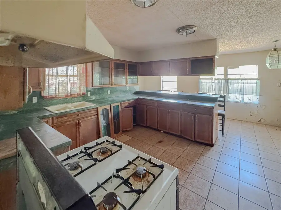 2702 Riggan Street, Corpus Christi, TX 78404 - Image #3