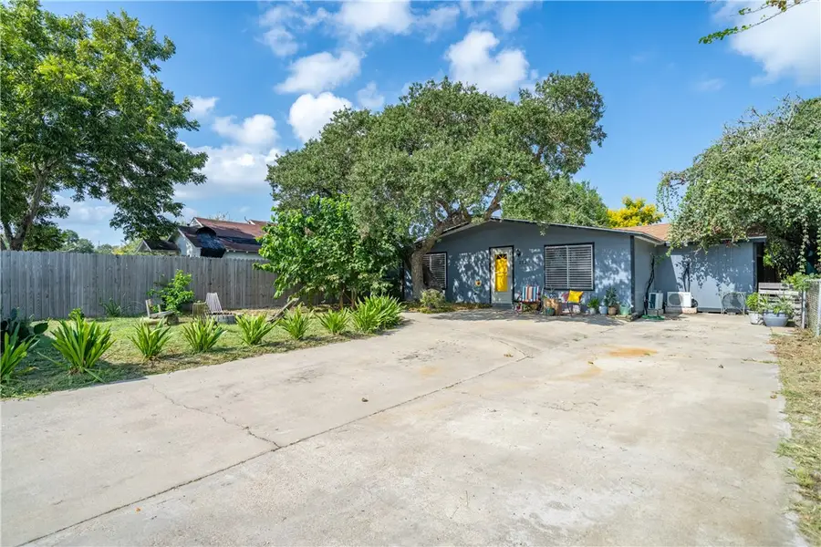 252 S 8th Street, Aransas Pass, TX 78336 - Image #3