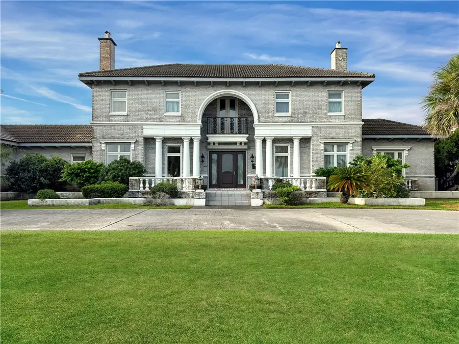 5001 Ocean Drive, Corpus Christi, TX 78412 - Image #2