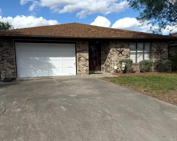 1003 E Henderson Street, Bishop, TX 78343 - Image #1