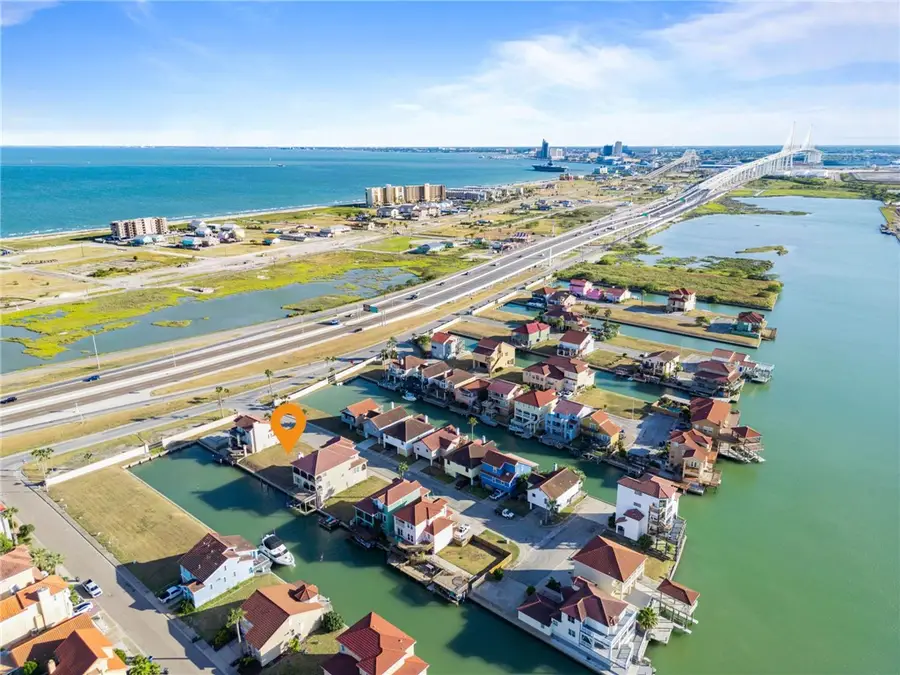 714 Crown Harbor, Corpus Christi, TX 78402 - Image #2