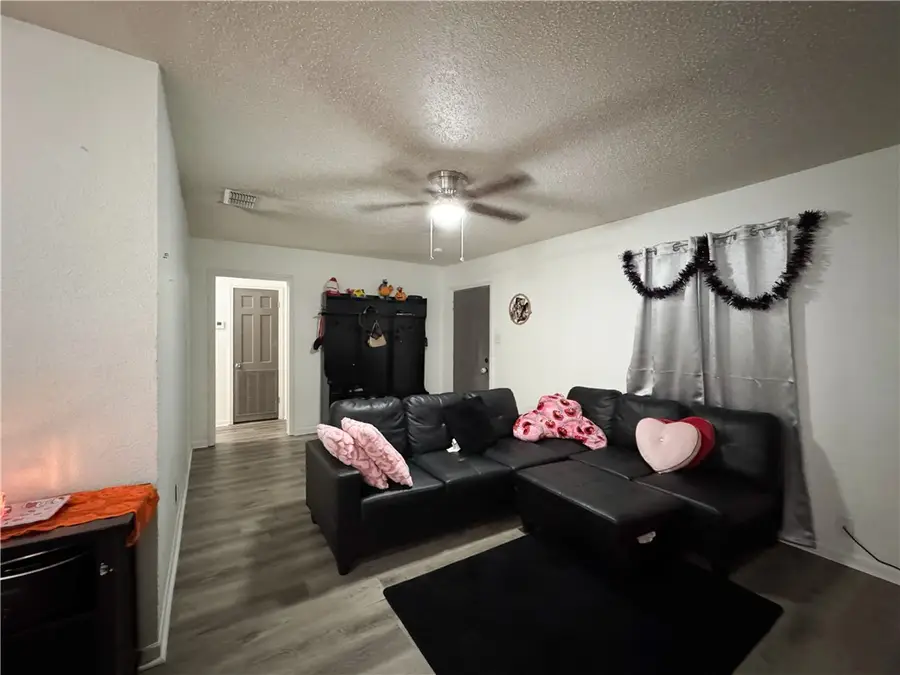 4701 Easter Drive, Corpus Christi, TX 78415 - Image #3