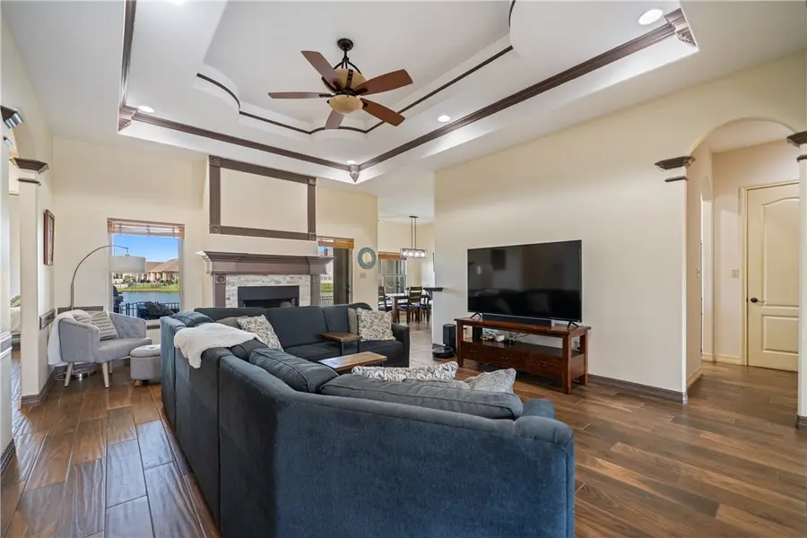 531 Pinehurst Drive, Portland, TX 78374 - Image #2