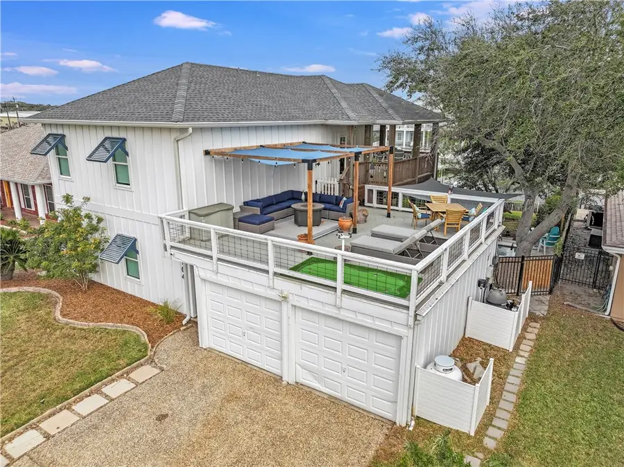 104 Lands End Street, Rockport, TX 78382 - Image #3