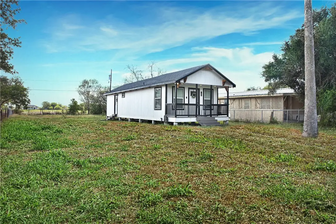 708 Alamo Street, Bishop, TX 78343 - Image #1