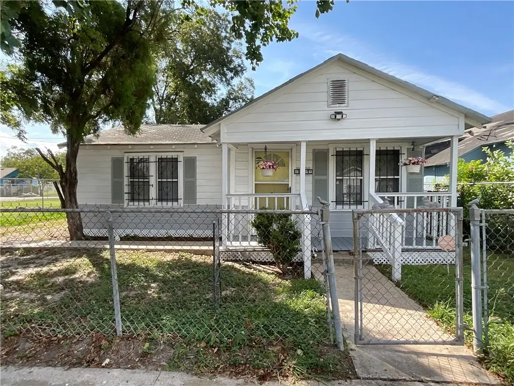 2507 Morris Street, Corpus Christi, TX 78405 - Image #1