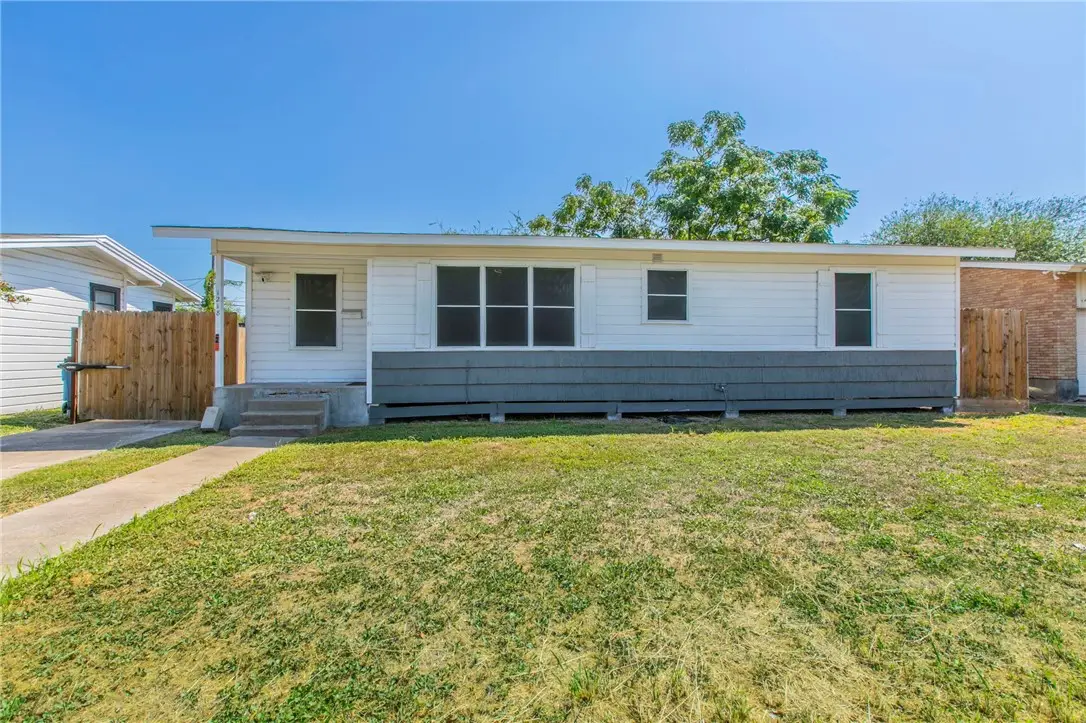 1218 Stratton Drive, Corpus Christi, TX 78412 - Image #1