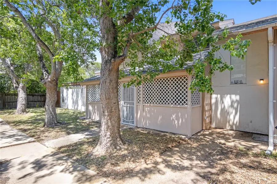 75 S Commonsway Drive, Portland, TX 78374 - Image #2