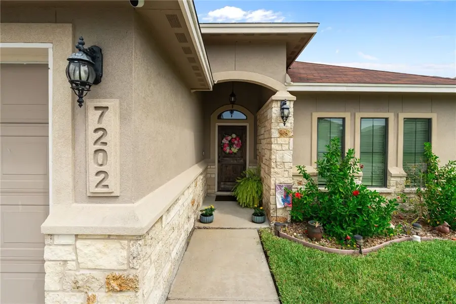 7202 Lake Placid Drive, Corpus Christi, TX 78414 - Image #2