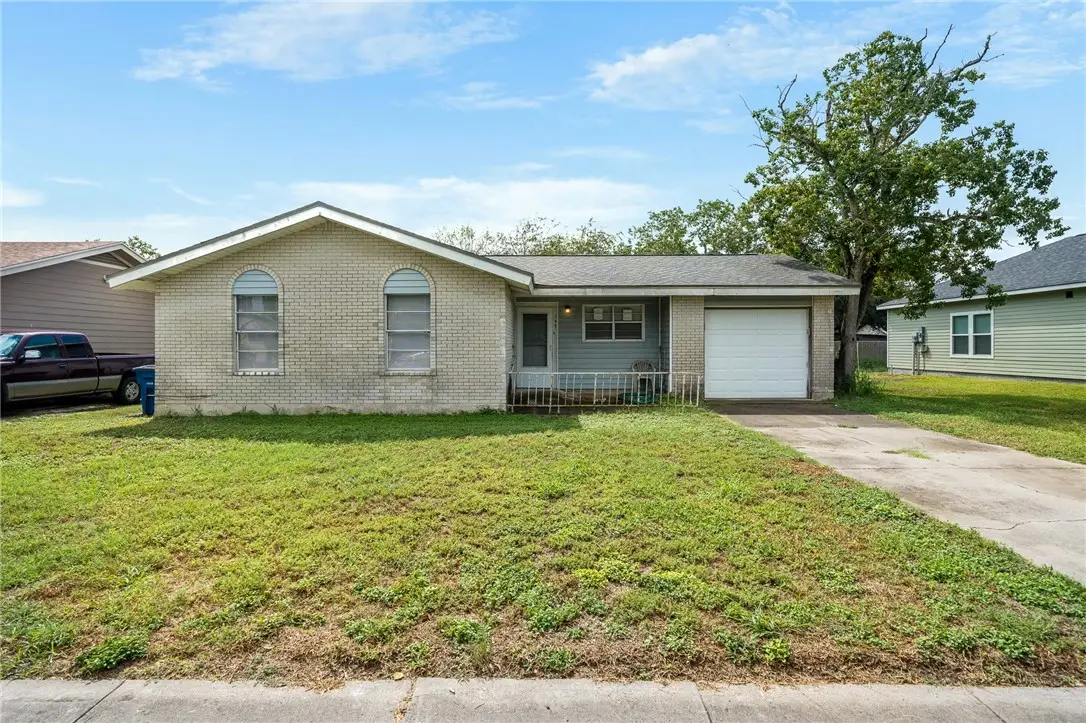 104 Moonlite, Sinton, TX 78387 - #1