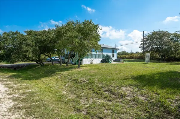 48 Redfish Drive, Rockport, TX 78382