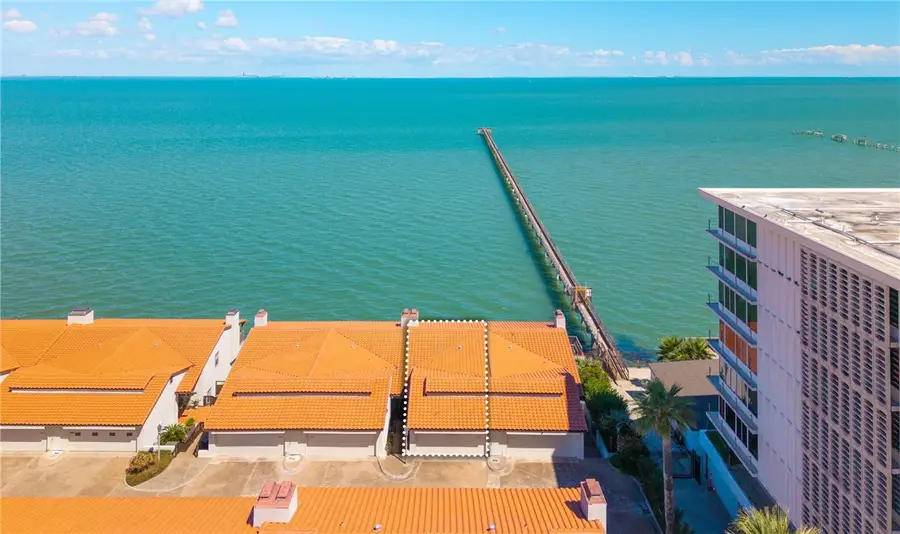 4270 Ocean Drive #7, Corpus Christi, TX 78411 - Image #2