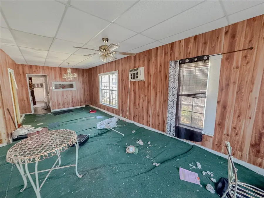 909 Coleman Avenue, Corpus Christi, TX 78401 - Image #2