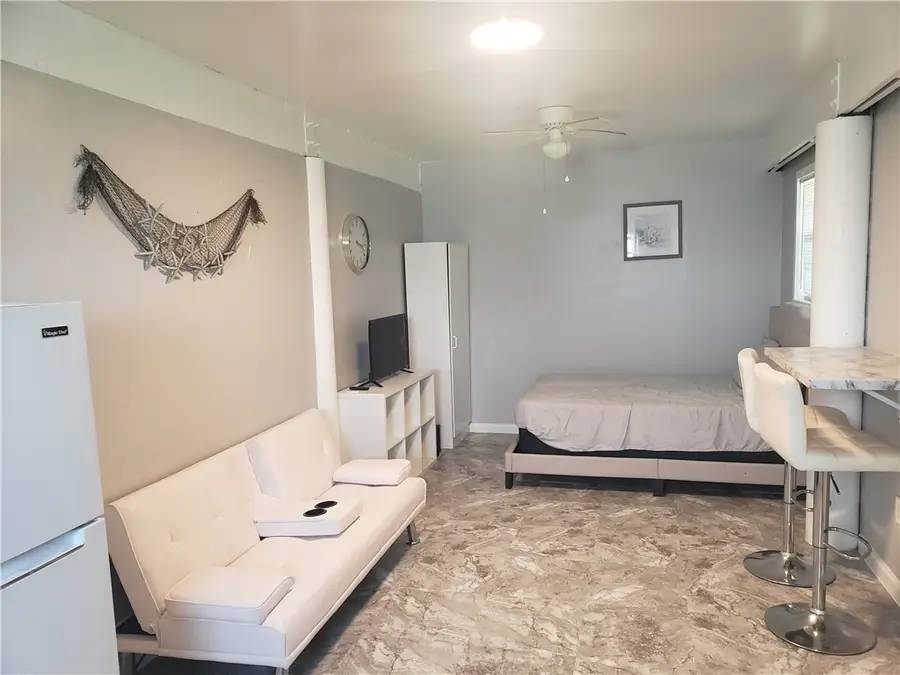 419 Gulfspray Avenue, Corpus Christi, TX 78402 - Image #3