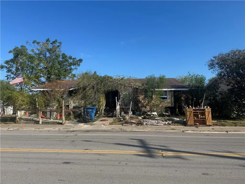 1802 Paul Jones Avenue, Corpus Christi, TX 78412 - Image #1