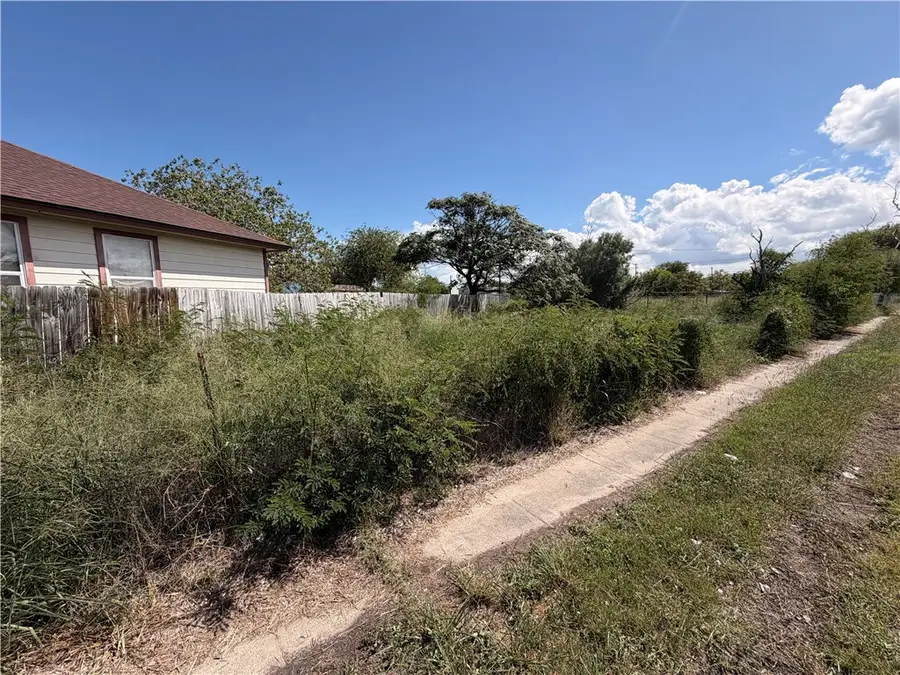 1006 Duncan Street, Corpus Christi, TX 78405 - Image #3