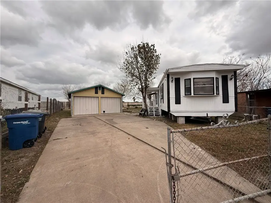 930 Rambler Place, Corpus Christi, TX 78408 - #3