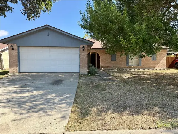 1612 Memorial Parkway, Portland, TX 78374