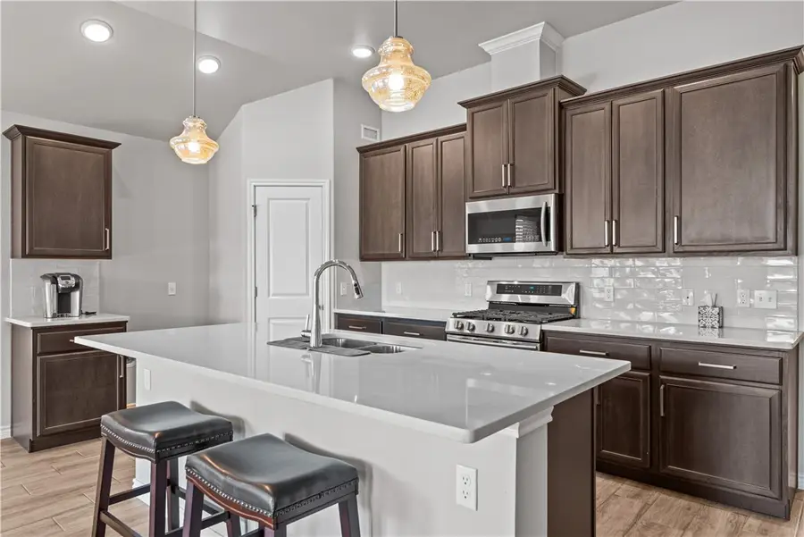 8002 Fort Griffen Drive, Corpus Christi, TX 78414 - Image #3