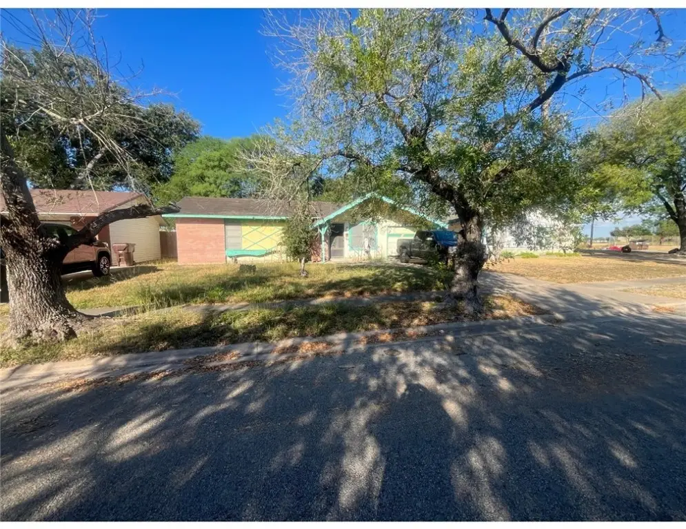 307 S 22nd Street, Kingsville, TX 78363 - Image #1