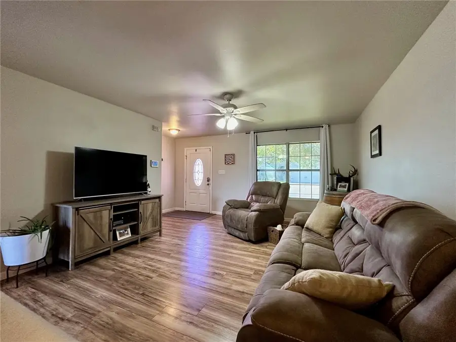 1708 Margaret Lane, Kingsville, TX 78363 - Image #2