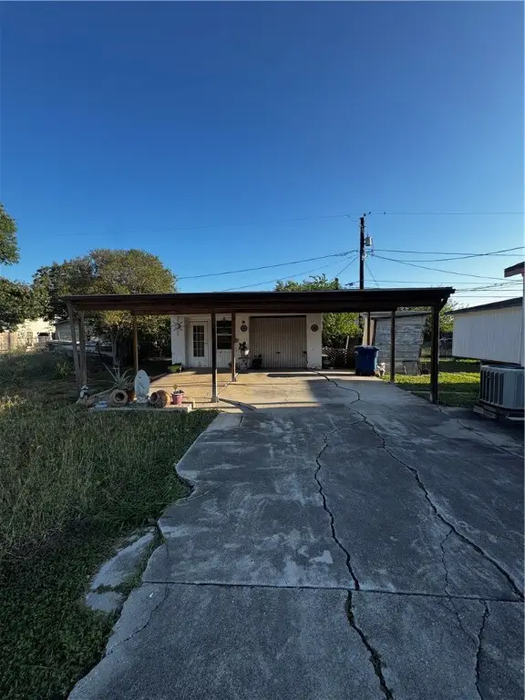 2506 Goliad Drive, Corpus Christi, TX 78405 - Image #3
