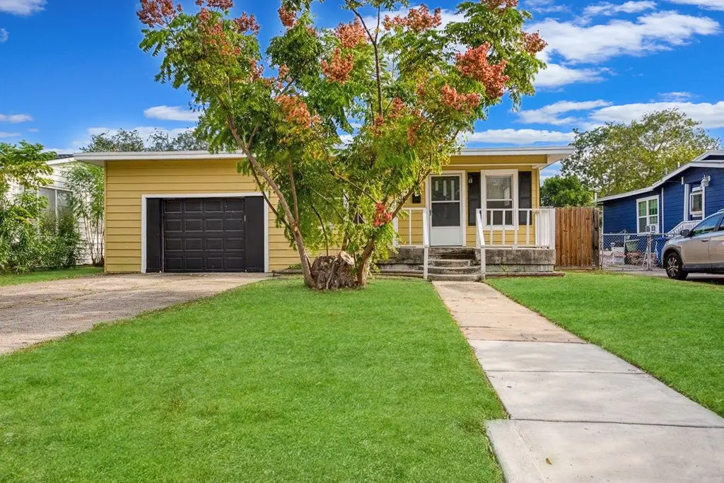 3652 Topeka Street, Corpus Christi, TX 78411 - Image #1