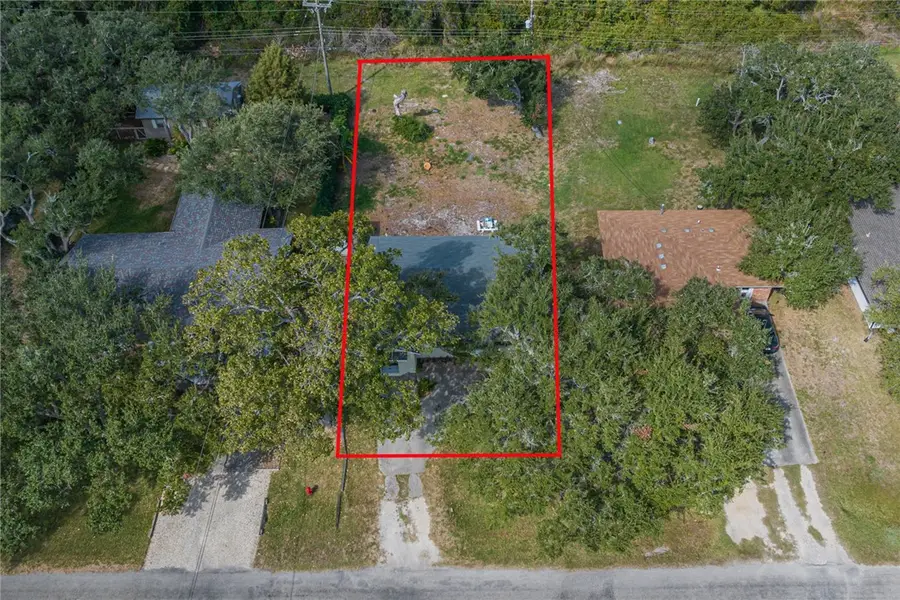 123 Cenizo St, Rockport, TX 78382 - Image #3