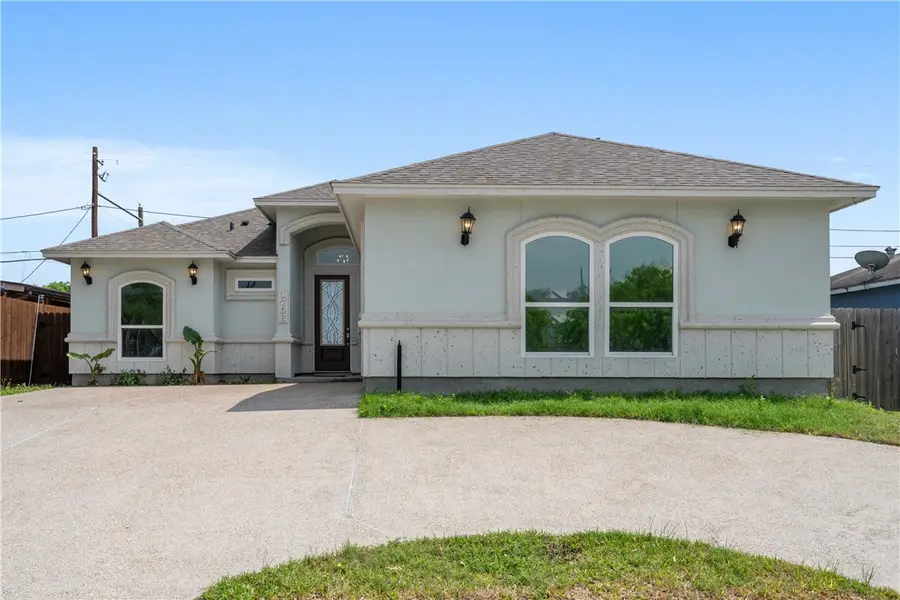 1706 Kentucky Derby Drive, Corpus Christi, TX 78417 - Image #2