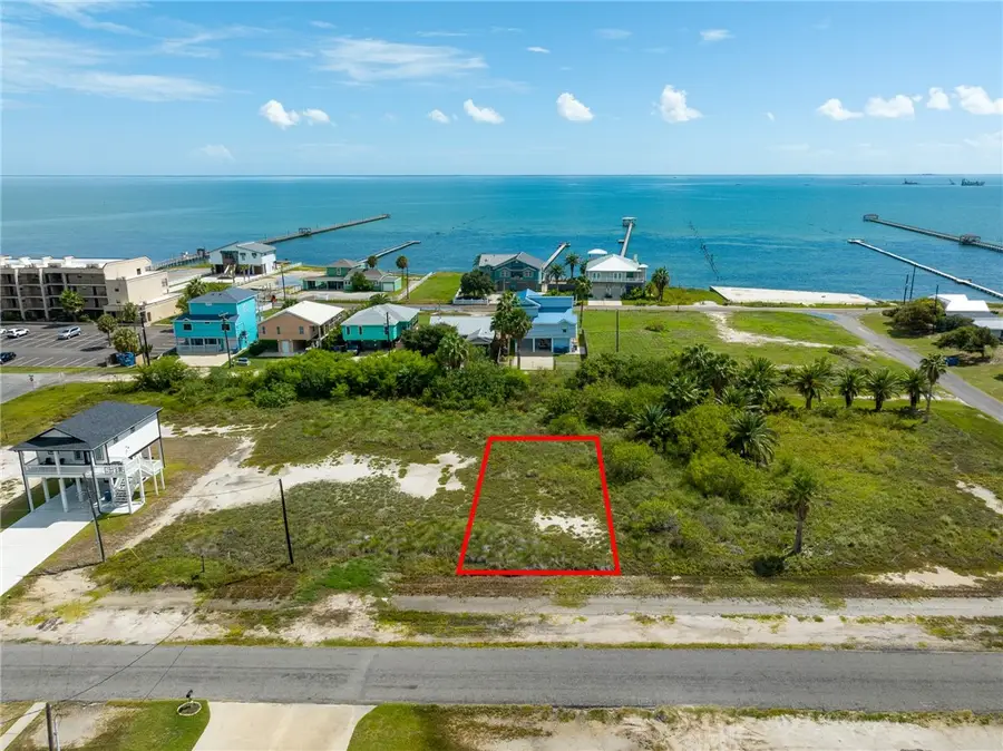 1120 S Magnolia Street, Rockport, TX 78382 - Image #2