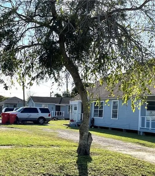 416 & 420 E Avenue F, Robstown, TX 78380 - Image #3