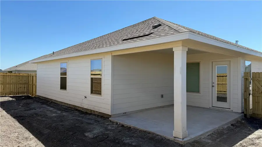 1410 Irigoyen Street, Corpus Christi, TX 78415 - Image #2