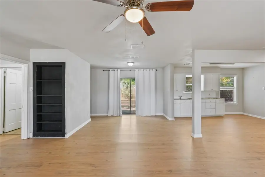 1325 Tyler Avenue, Corpus Christi, TX 78415 - Image #3