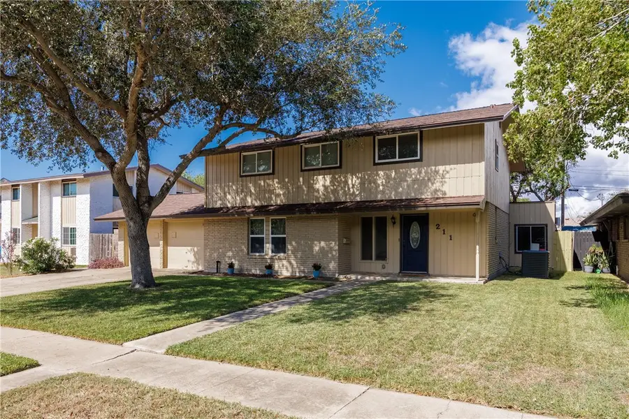 211 Ghent Pl, Portland, TX 78374 - Image #2