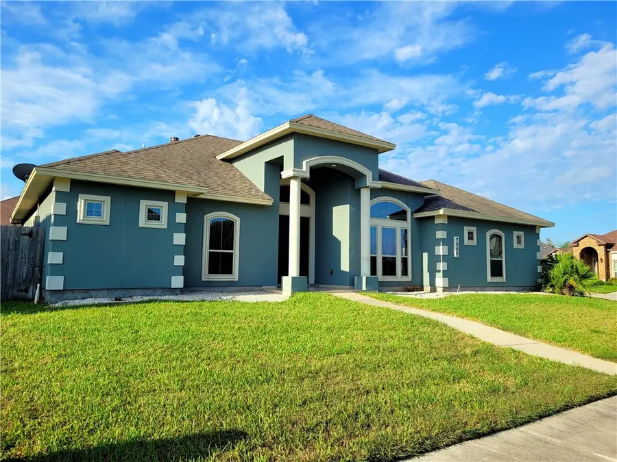 7505 S Lake Drive, Corpus Christi, TX 78414 - Image #2