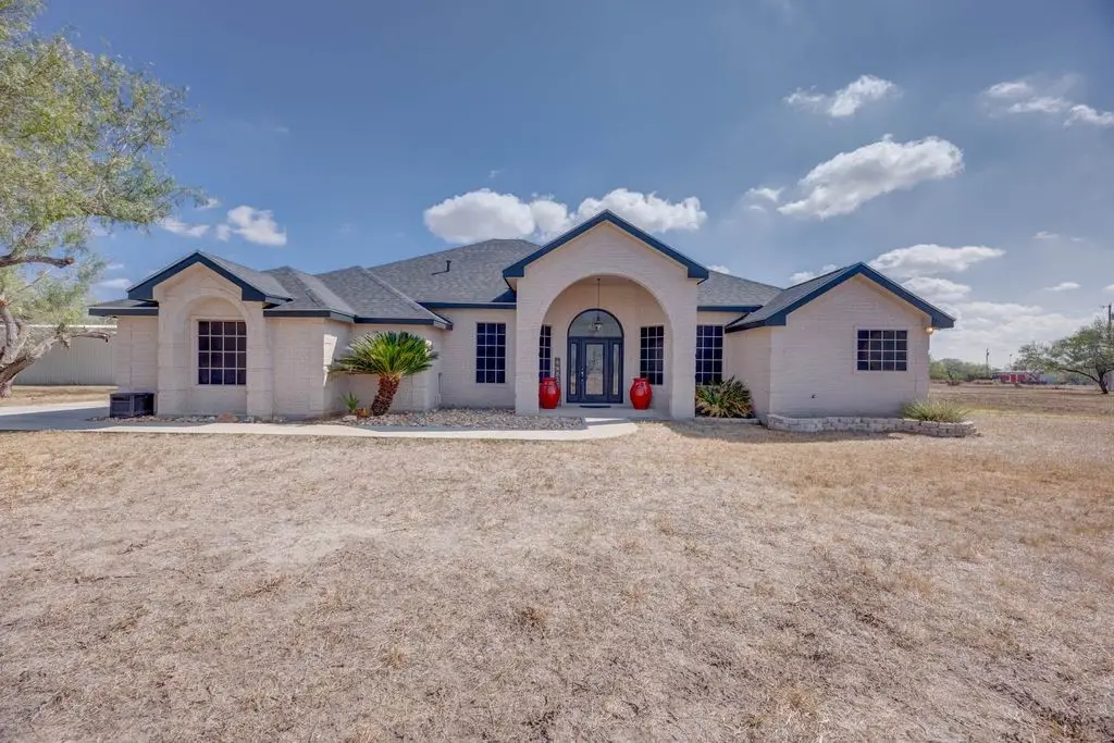 152 Summers Lane, Alice, TX 78332 - Image #1