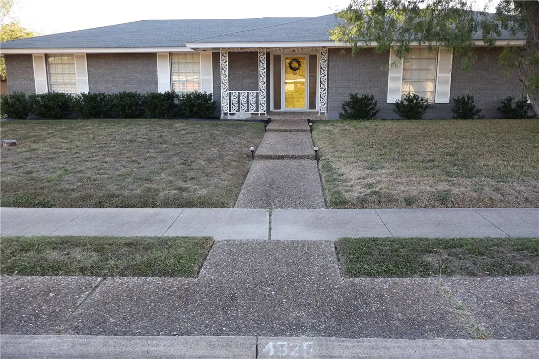 4525 Donegal Drive, Corpus Christi, TX 78413 - Image #1