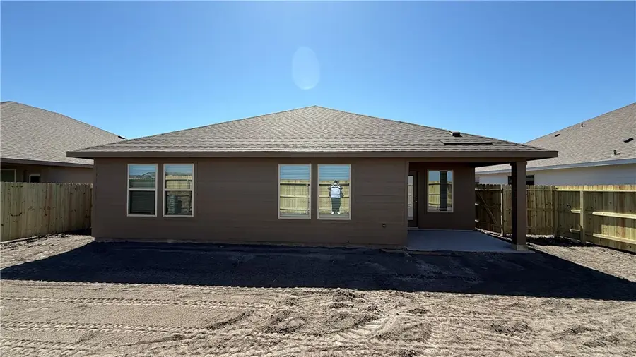 1418 Irigoyen Street, Corpus Christi, TX 78415 - Image #2