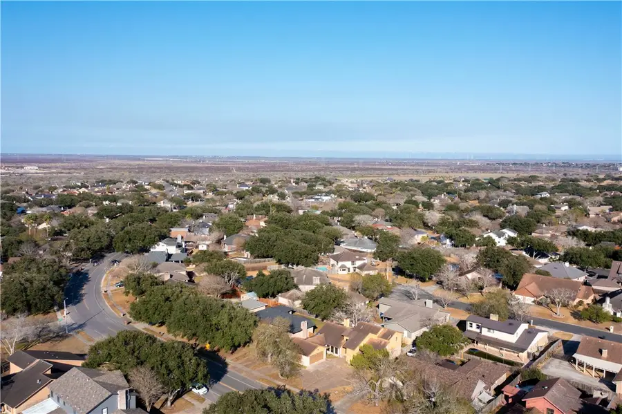 4226 Wood River Drive, Corpus Christi, TX 78410 - Image #3