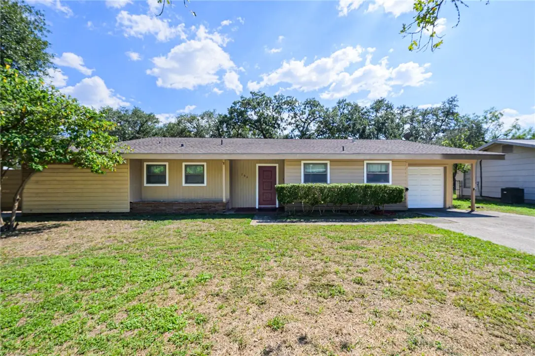 706 Inez Street, Beeville, TX 78102 - Image #1