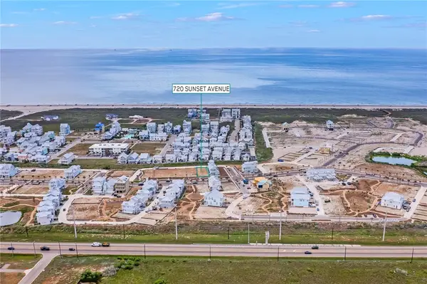 720 Sunset Avenue, Port Aransas, TX 78373