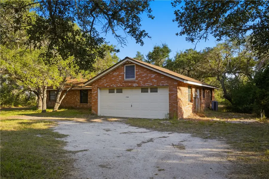 704 Holly, Rockport, TX 78382 - Image #2